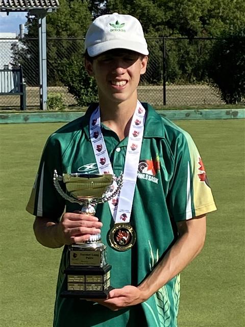 Lo with Silver medal & Forster-Lang Trophy